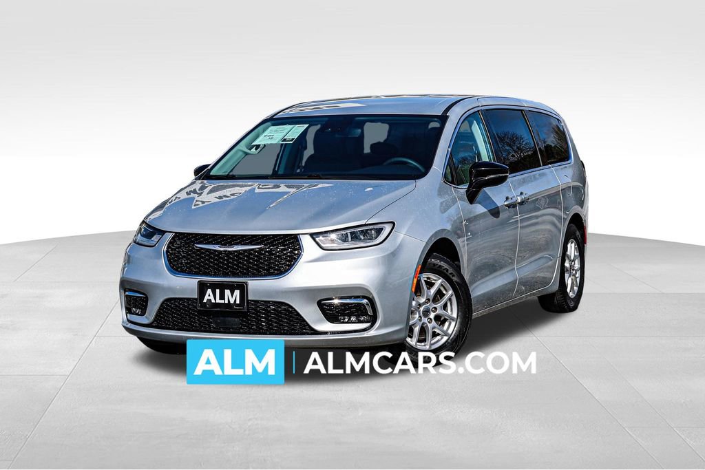 Used 2024 Chrysler Pacifica Touring-L FWD image 1