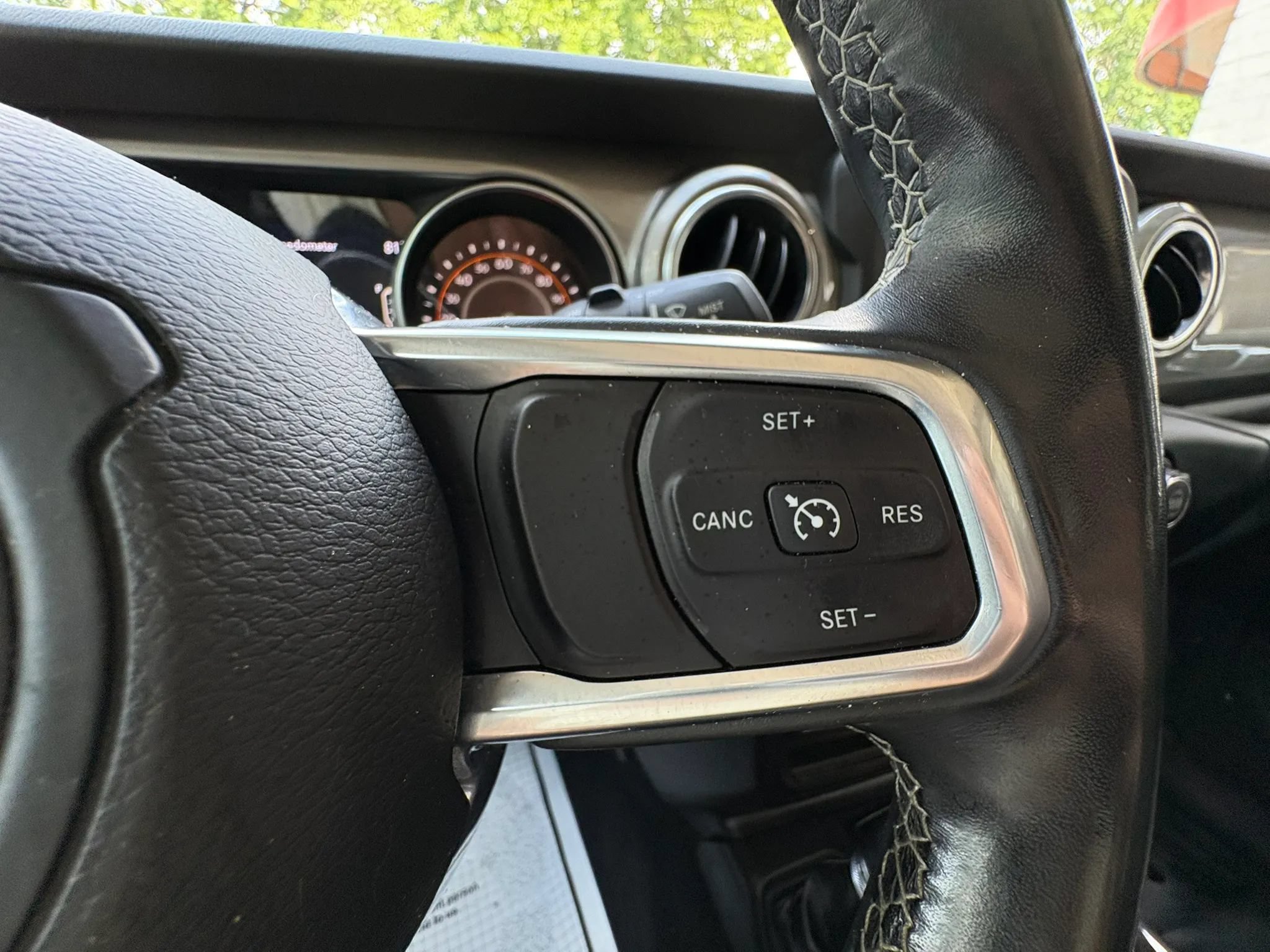 Used 2019 Jeep Wrangler Unlimited Sahara w/ LED Lighting Group AWD/4WD image 36
