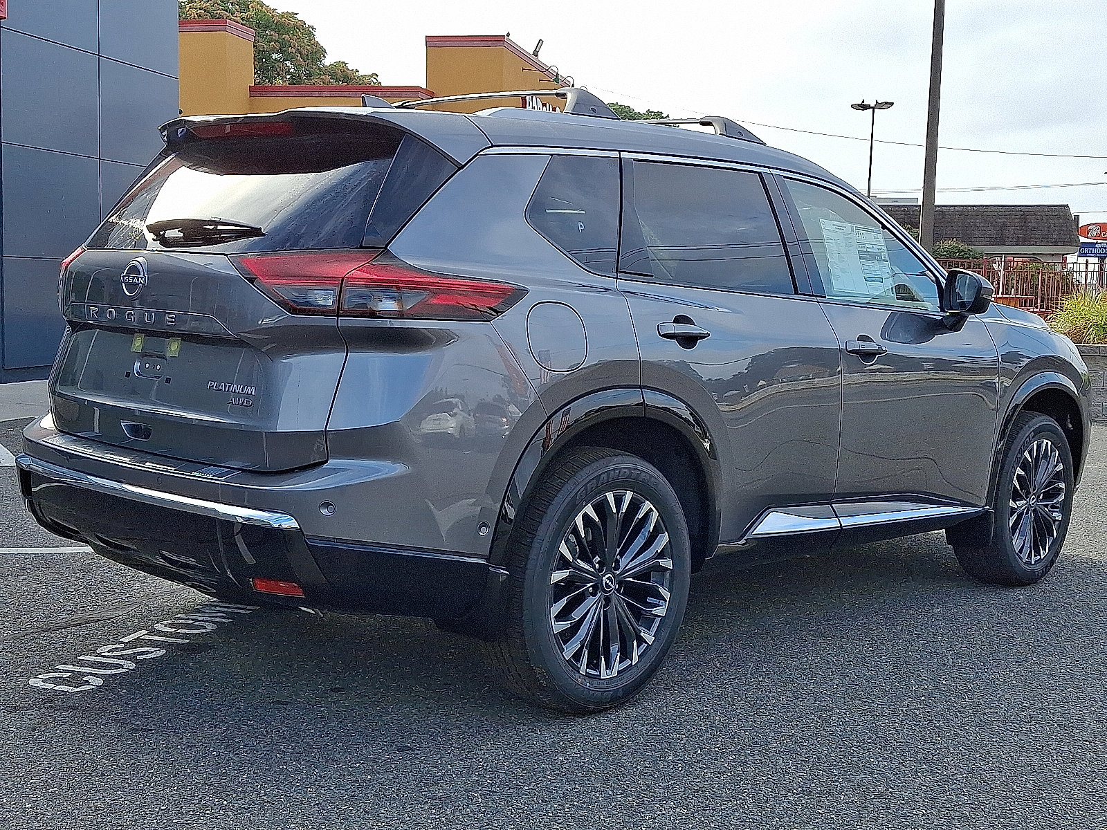 New 2026 Nissan Rogue Platinum w/ Platinum Premium Package AWD/4WD image 4