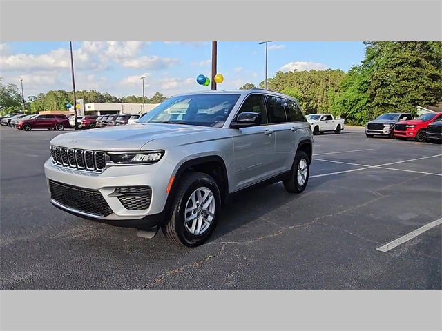 New 2025 Jeep Grand Cherokee Laredo X image 22