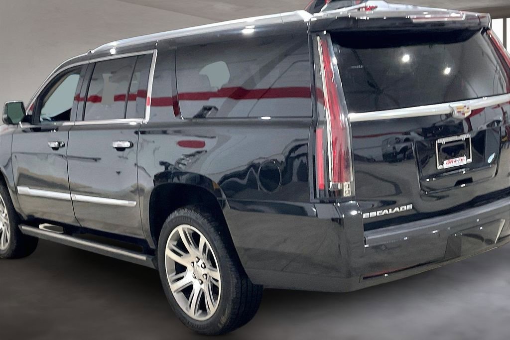 Used 2015 Cadillac Escalade ESV Premium image 13