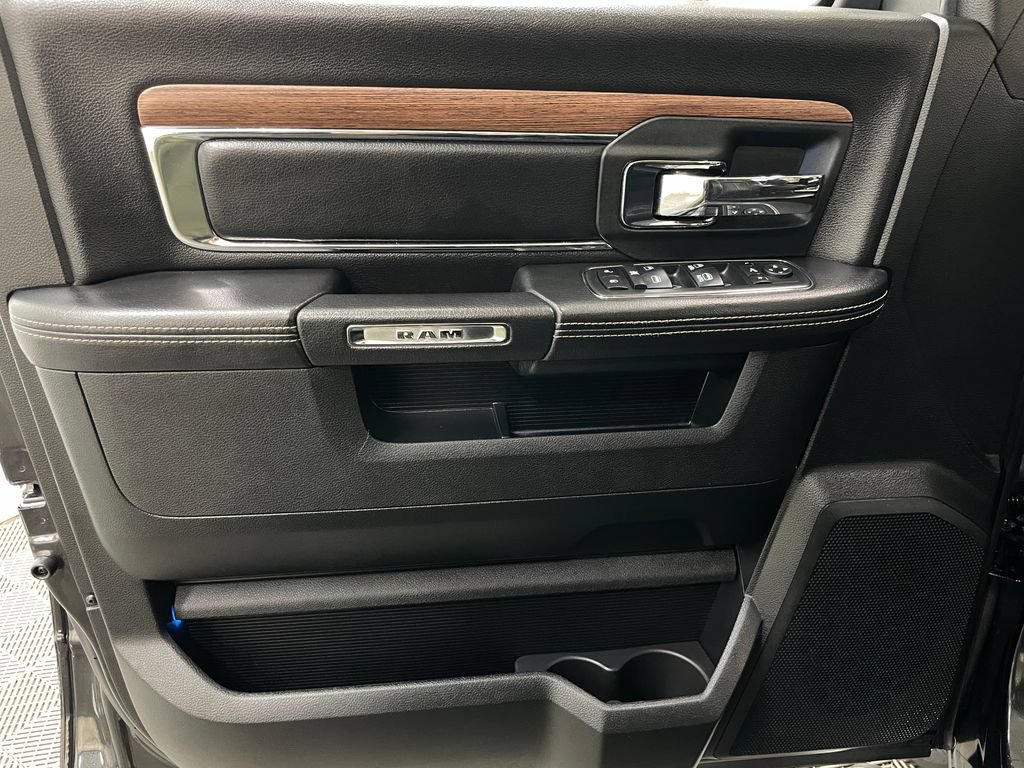 Used 2018 RAM 1500 Laramie AWD/4WD image 24