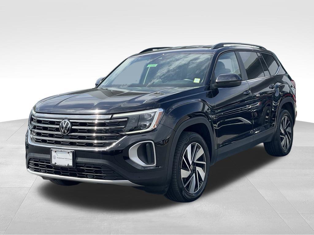 Used 2024 Volkswagen Atlas SE AWD/4WD image 2