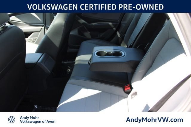 Used 2025 Volkswagen Jetta SE FWD image 24