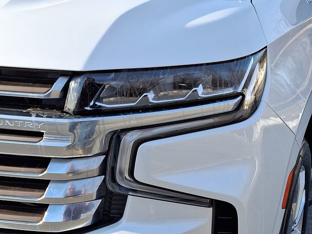 Used 2023 Chevrolet Suburban High Country image 9