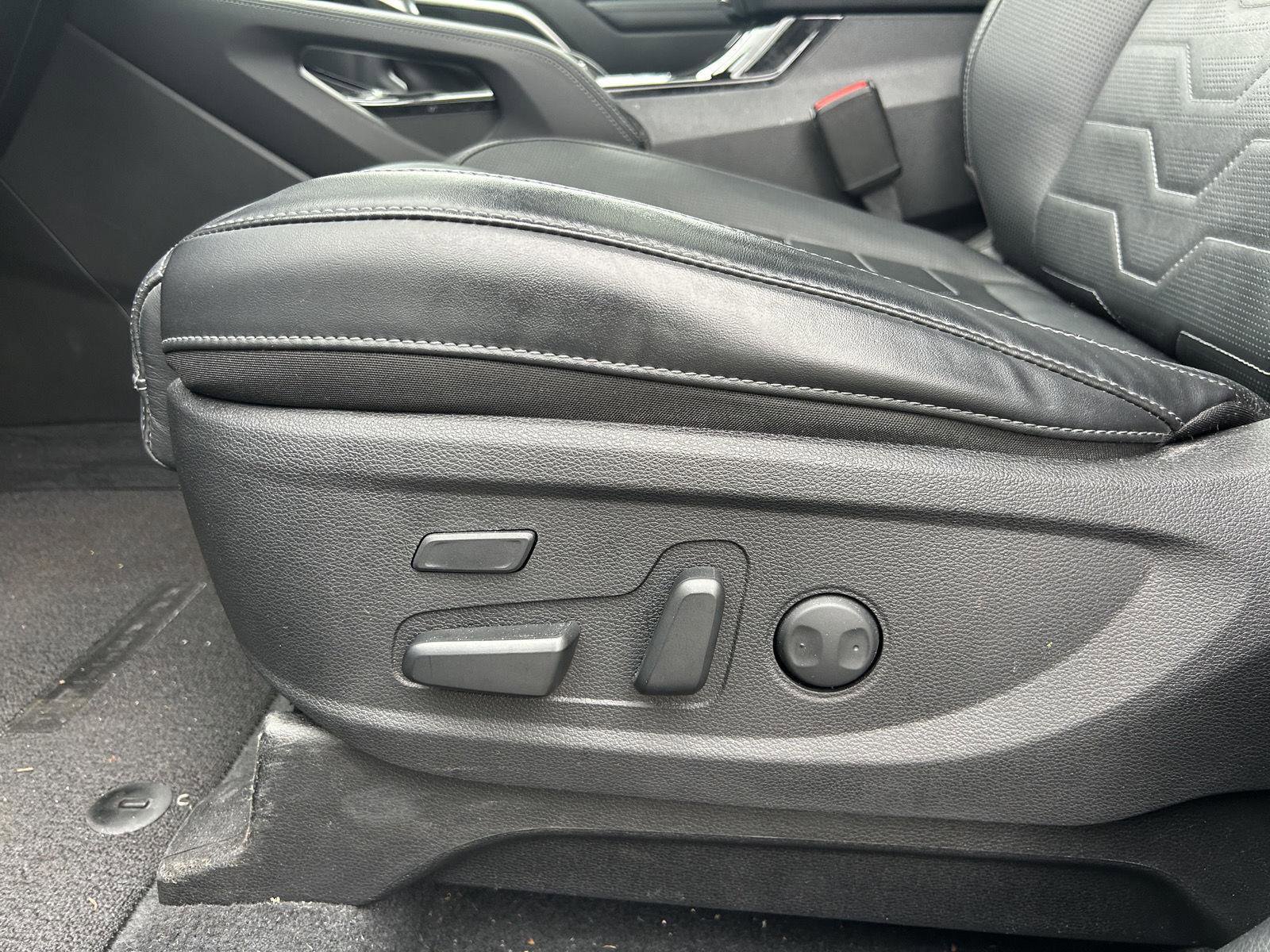 Used 2022 Kia Telluride SX w/ SX Prestige Package image 14
