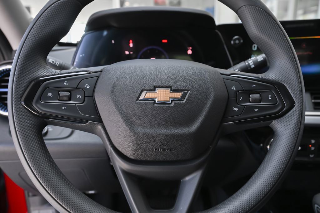 New 2026 Chevrolet Trax LT w/ LPO, Blackout Package FWD image 18