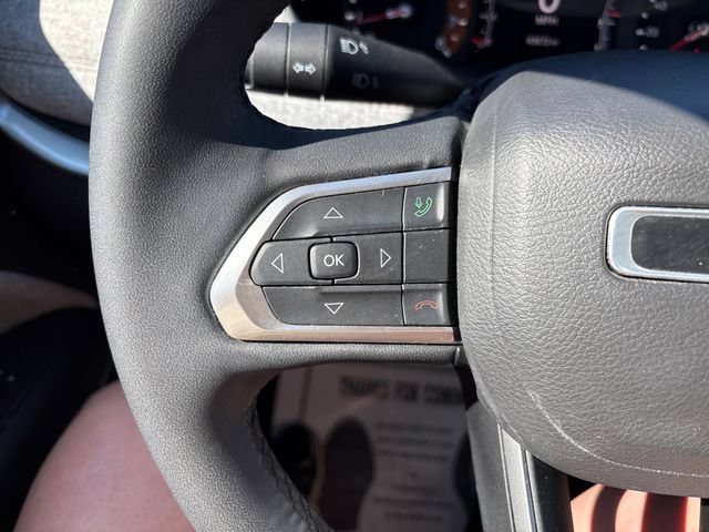 Used 2023 Jeep Compass Latitude AWD/4WD image 11