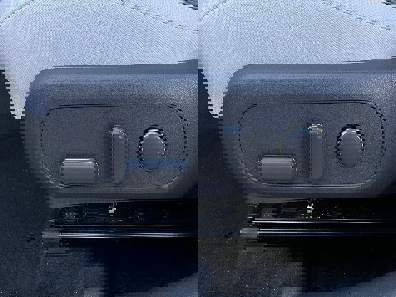 Used 2025 Hyundai Kona SEL image 11