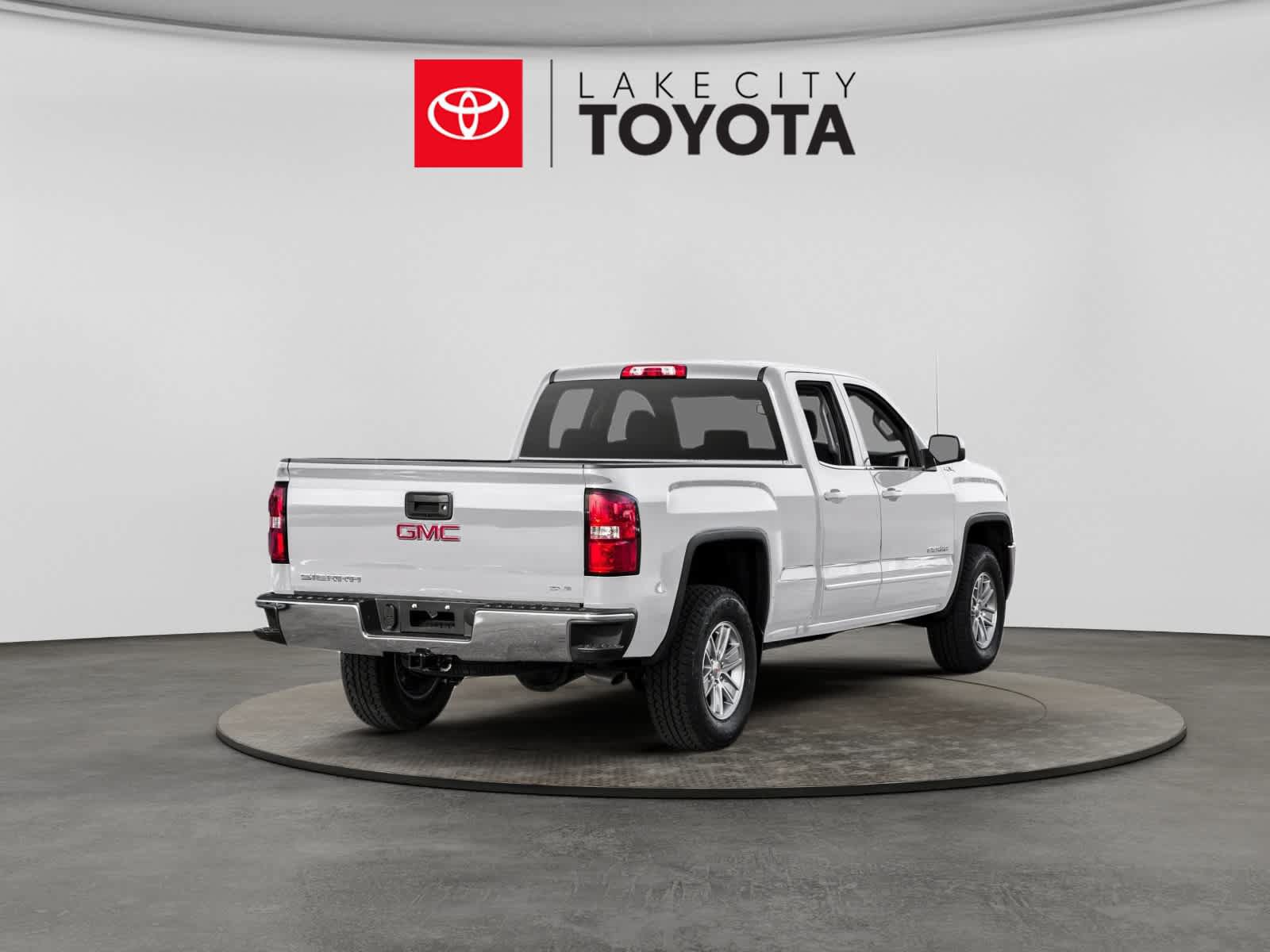 Used 2016 GMC Sierra 1500 SLE w/ SLE Value Package AWD/4WD image 2