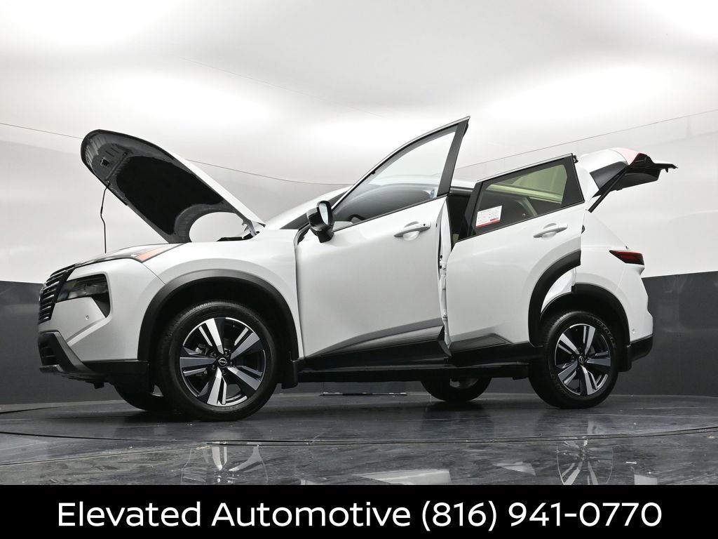 Certified 2025 Nissan Rogue SL AWD/4WD image 38