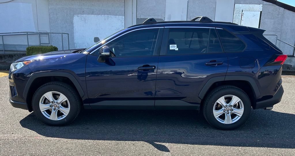 Certified 2021 Toyota RAV4 XLE w/ XLE Grade Weather Package AWD/4WD image 8