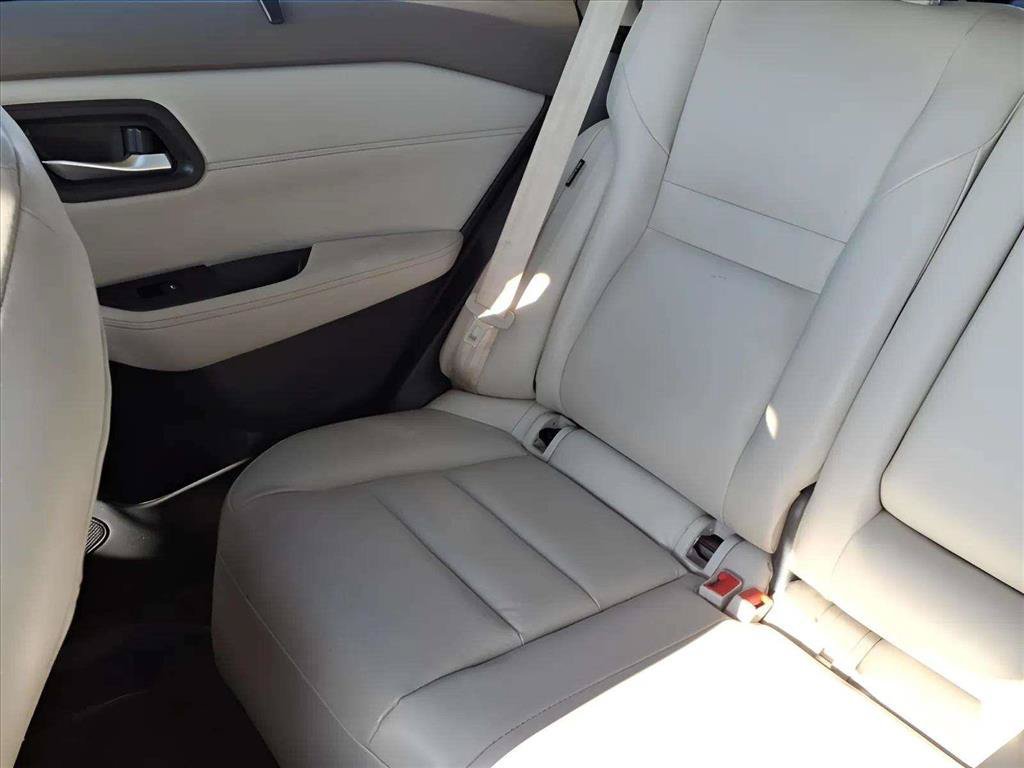 Used 2022 Nissan Rogue SV w/ SV Premium Package FWD image 16