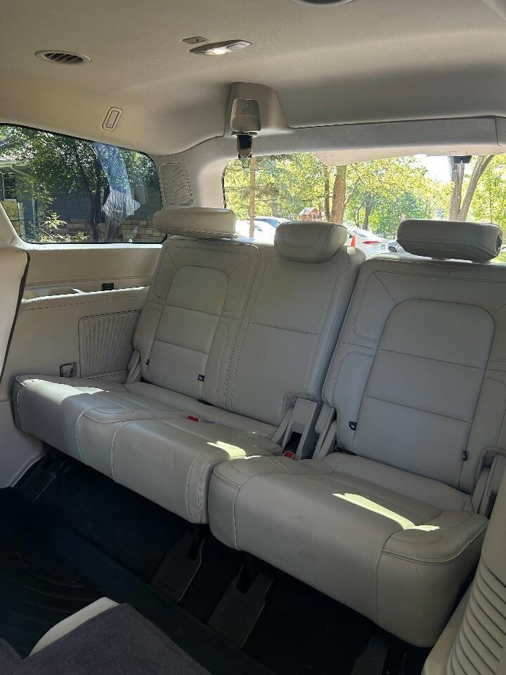 Used 2018 Lincoln Navigator Reserve w/ Technology Package image 20