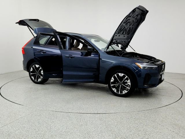 New 2026 Volvo XC60 B5 Plus w/ Protection Package Premier image 10