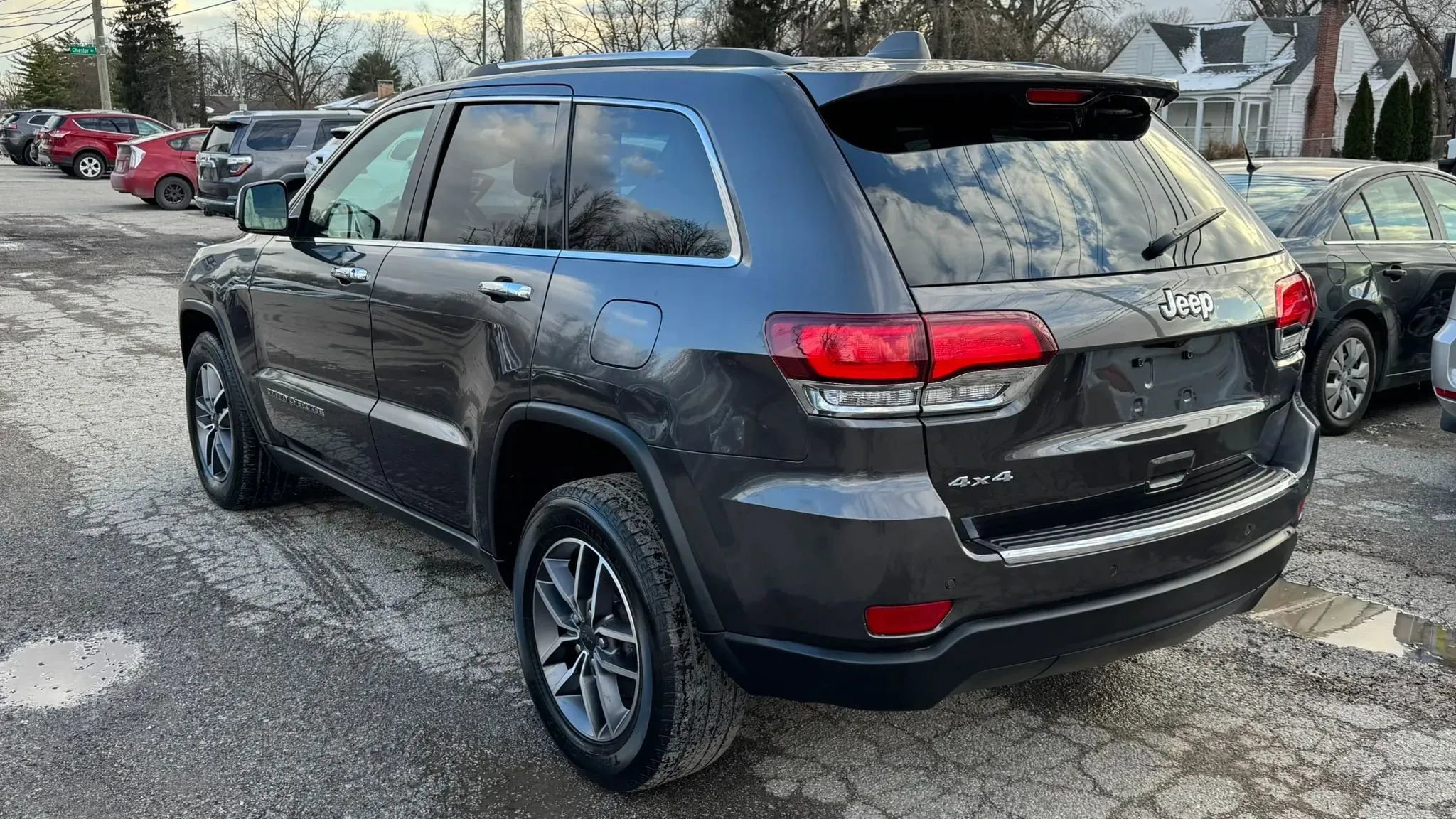Used 2021 Jeep Grand Cherokee Limited image 3