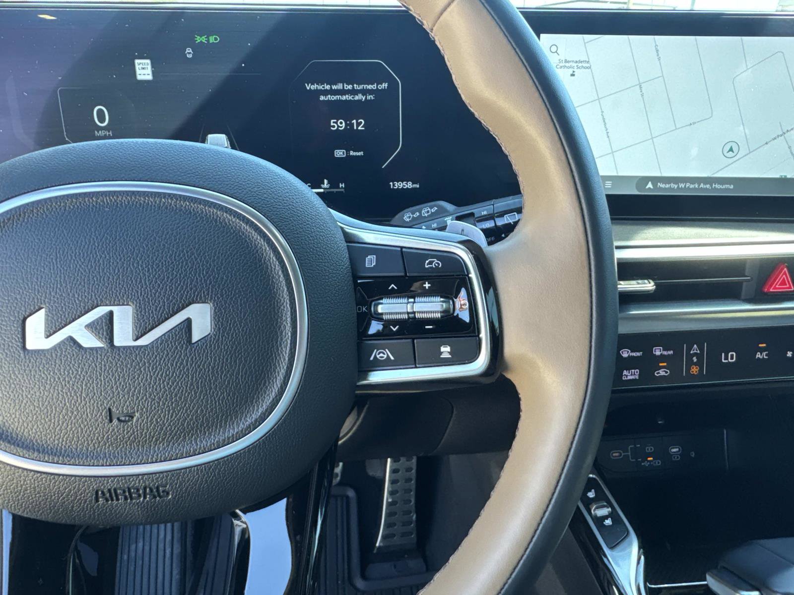 Used 2025 Kia Sorento SX Prestige w/ Olive Brown Leather Package image 24