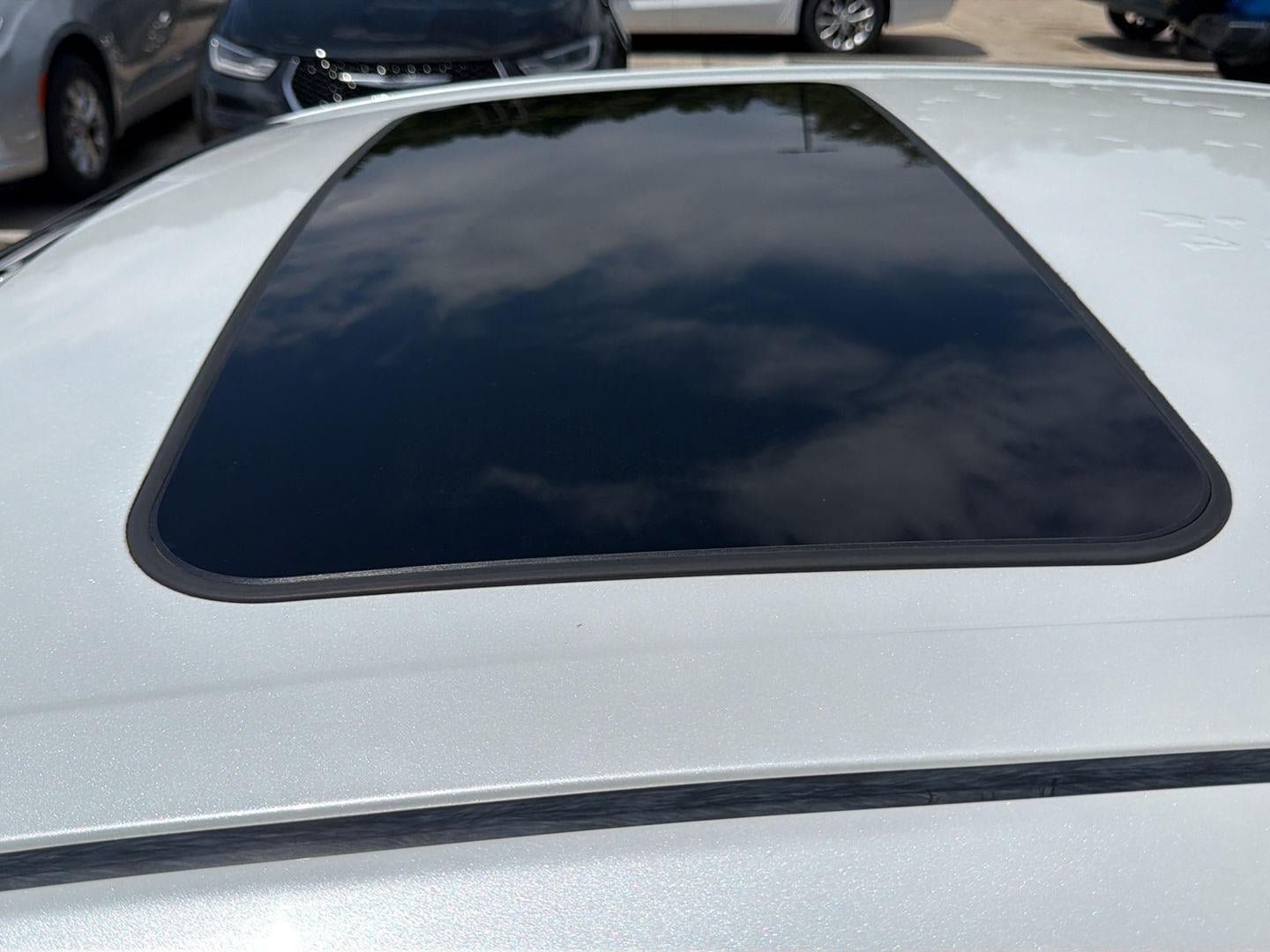 Used 2022 Toyota Avalon XLE w/ Moonroof Package FWD image 10