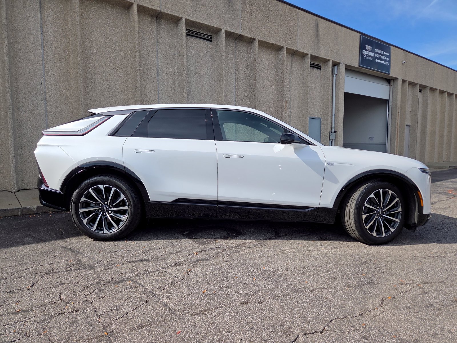 Certified 2024 Cadillac Lyriq Sport AWD/4WD image 20
