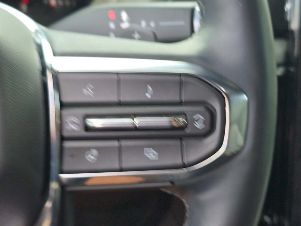 Used 2025 GMC Yukon Denali AWD/4WD image 26