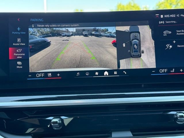 Used 2025 BMW X7 M60i image 32