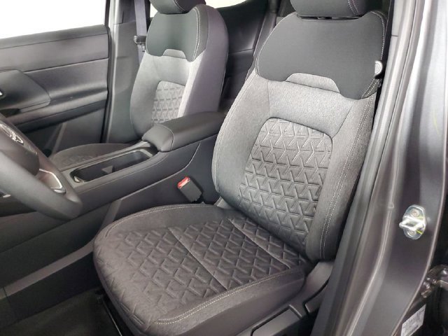 New 2026 Nissan Kicks SV w/ Cold Weather Package FWD image 27
