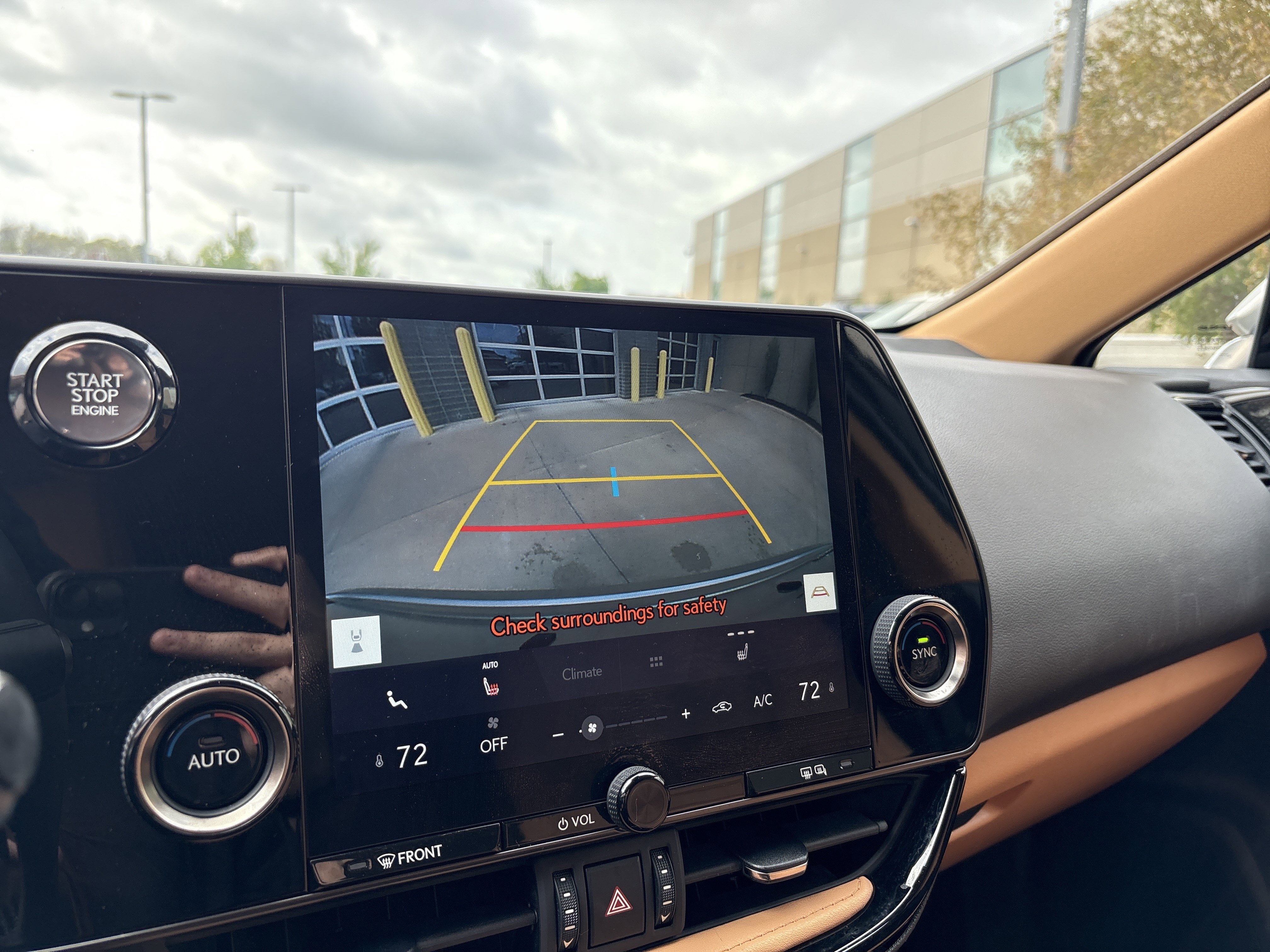 Used 2024 Lexus NX 250 FWD w/ Towing Package (2000 Lbs) image 25