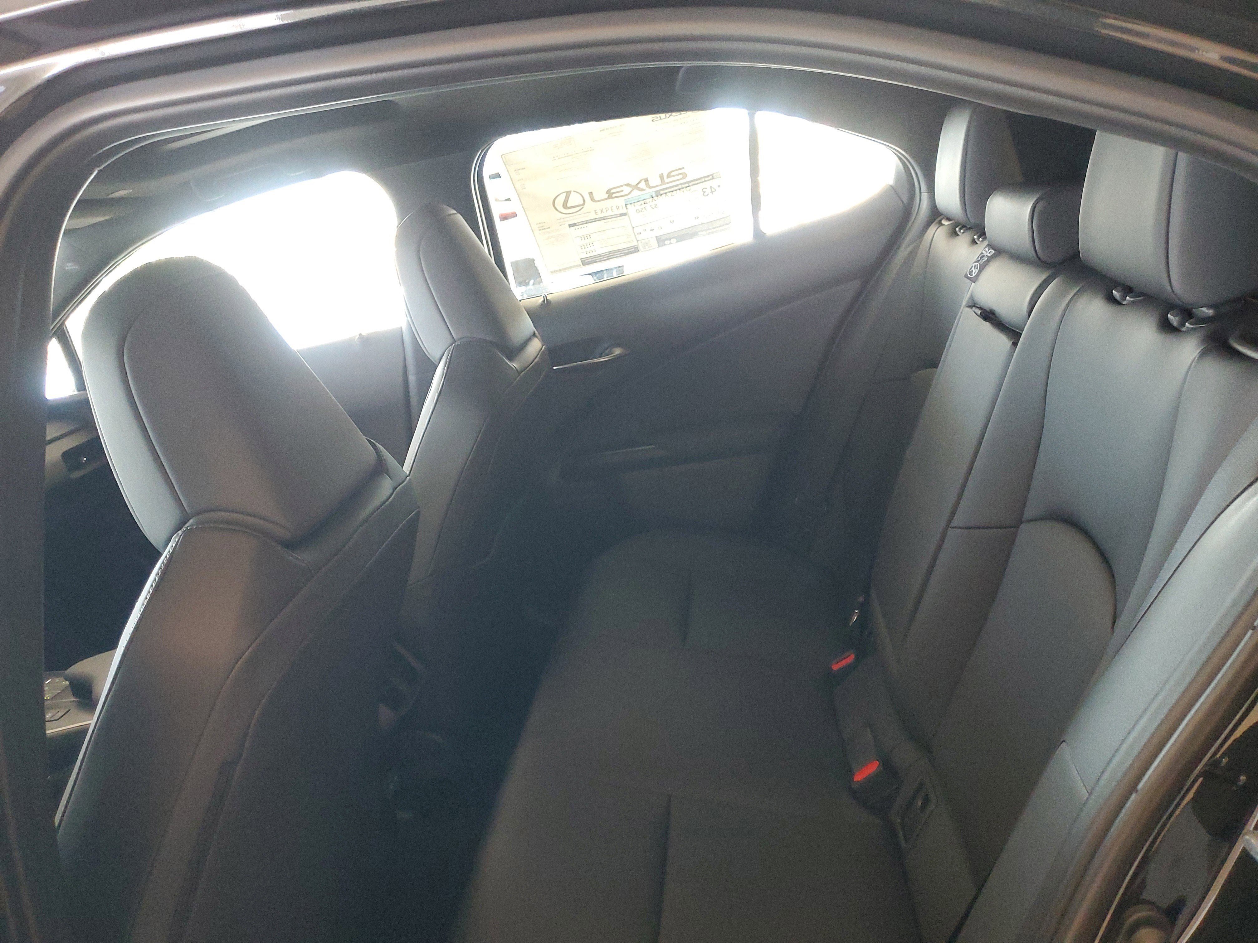 New 2026 Lexus UX 300h FWD image 7