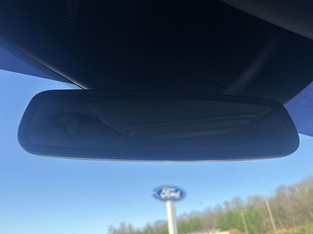 Used 2022 Ford Explorer Limited w/ Equipment Group 301A RWD image 38