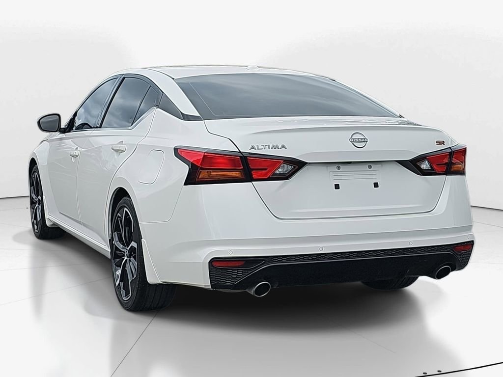 Used 2024 Nissan Altima 2.5 SR w/ SR Premium Package image 7