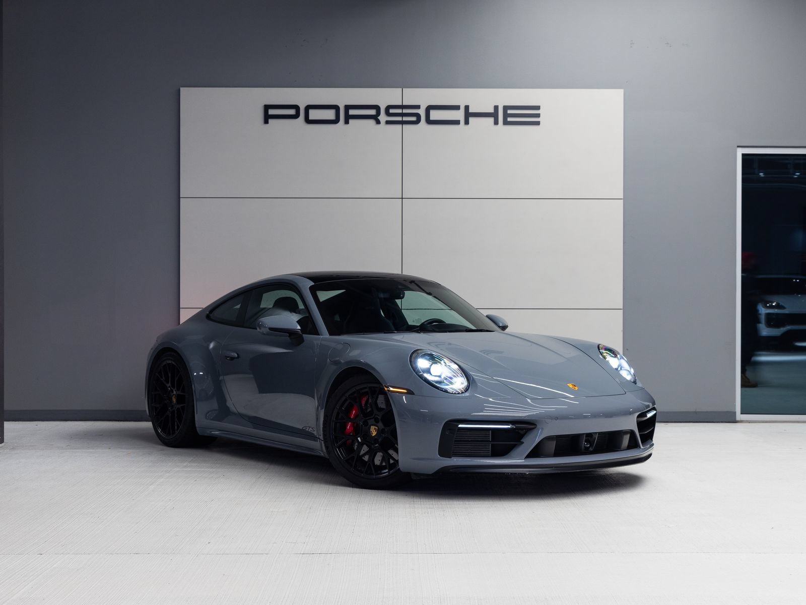 Certified 2023 Porsche 911 Carrera GTS RWD image 9