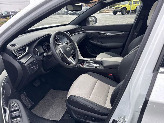Certified 2025 INFINITI QX55 Luxe w/ Cargo Package image 10