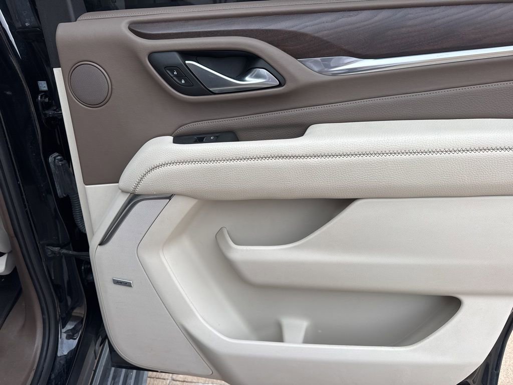 Used 2022 GMC Yukon XL Denali w/ Denali Premium Package image 47