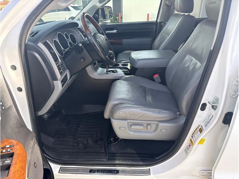 Used 2013 Toyota Tundra Platinum image 11