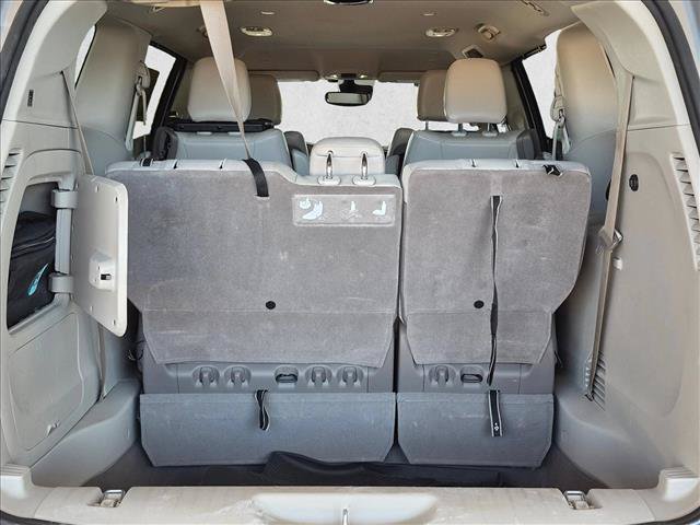Used 2021 Chrysler Pacifica Touring-L w/ Uconnect Theater Family Group FWD image 5