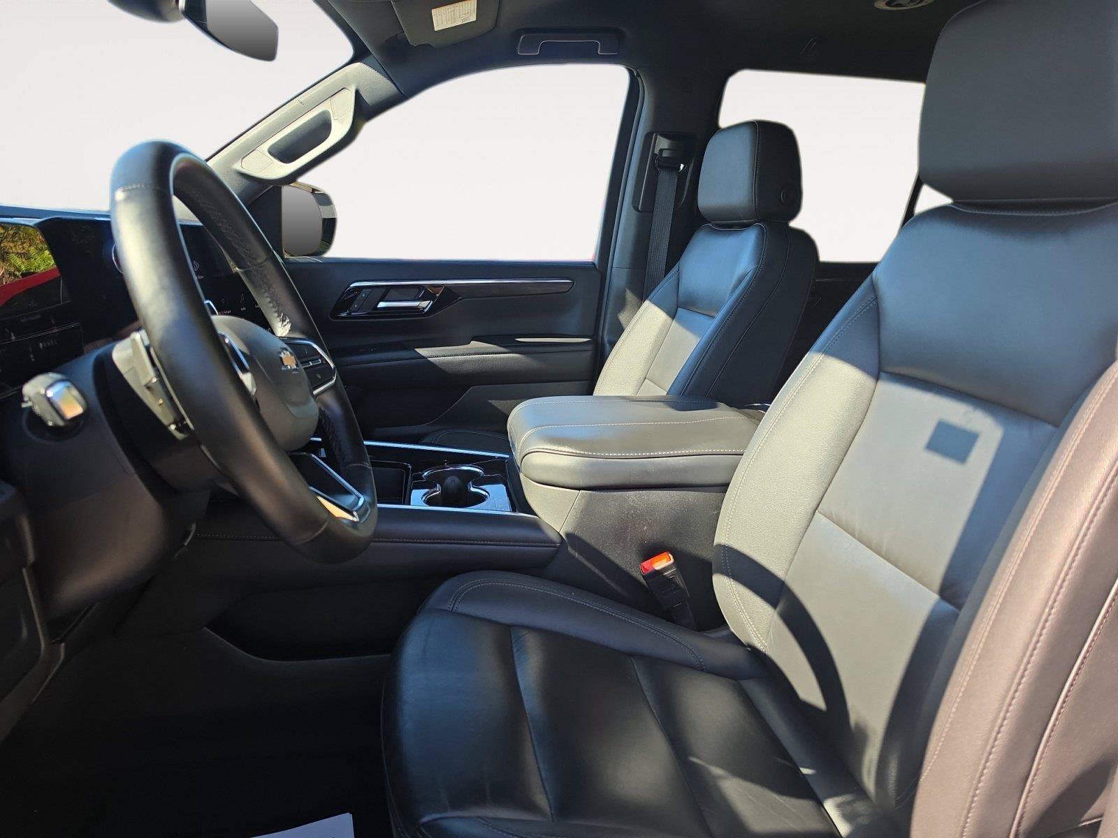 Used 2025 Chevrolet Tahoe LT AWD/4WD image 11