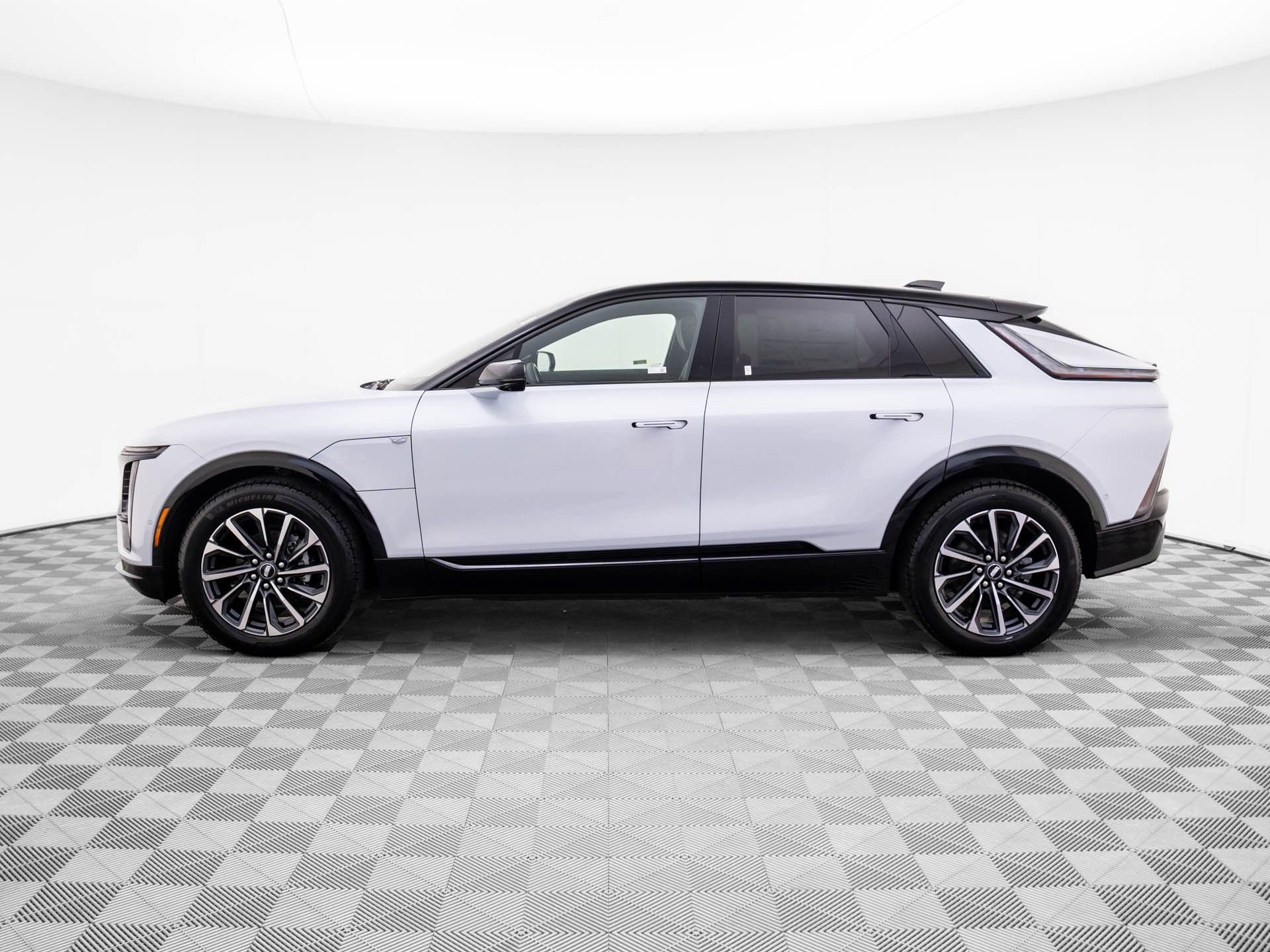 New 2026 Cadillac Lyriq Sport image 4