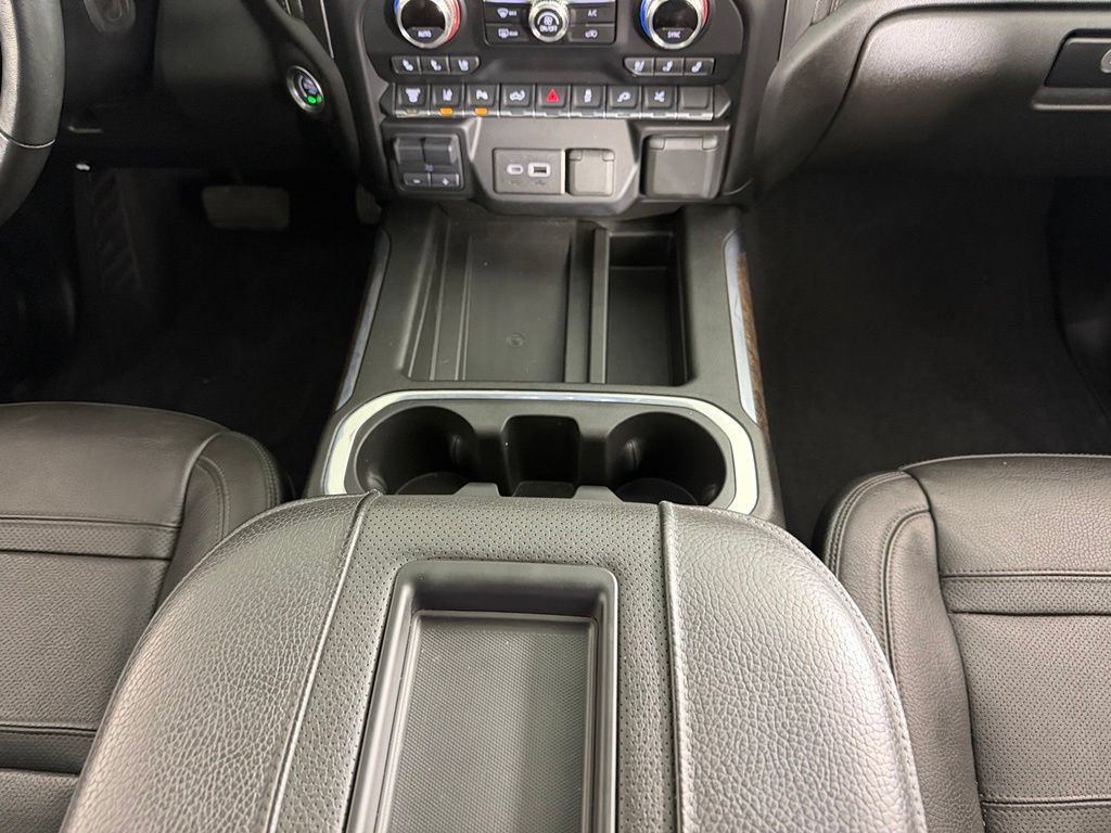 Used 2022 GMC Sierra 3500 Denali w/ Denali Ultimate Package AWD/4WD image 21