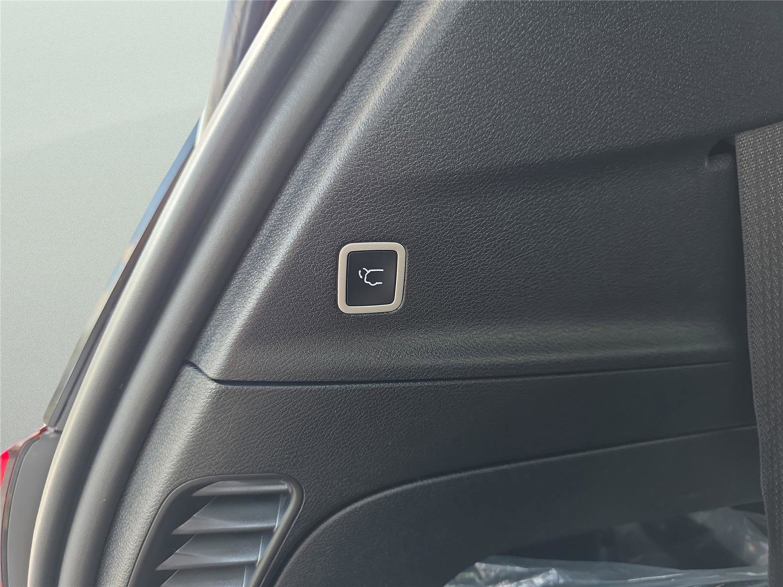 Used 2021 Chrysler Pacifica Touring w/ S Appearance Package image 31