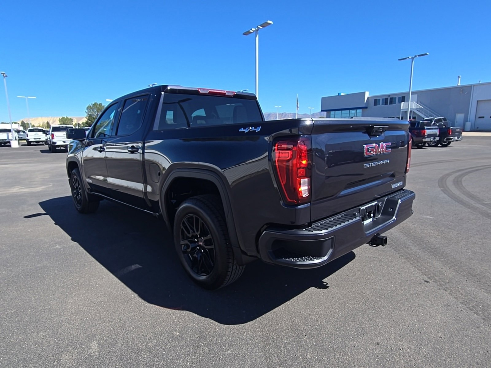 New 2026 GMC Sierra 1500 Elevation image 5