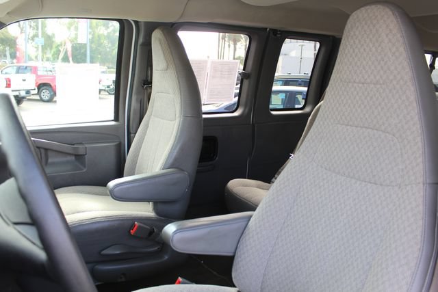 Used 2020 Chevrolet Express 3500 LT w/ LT Preferred Equipment Group RWD image 51