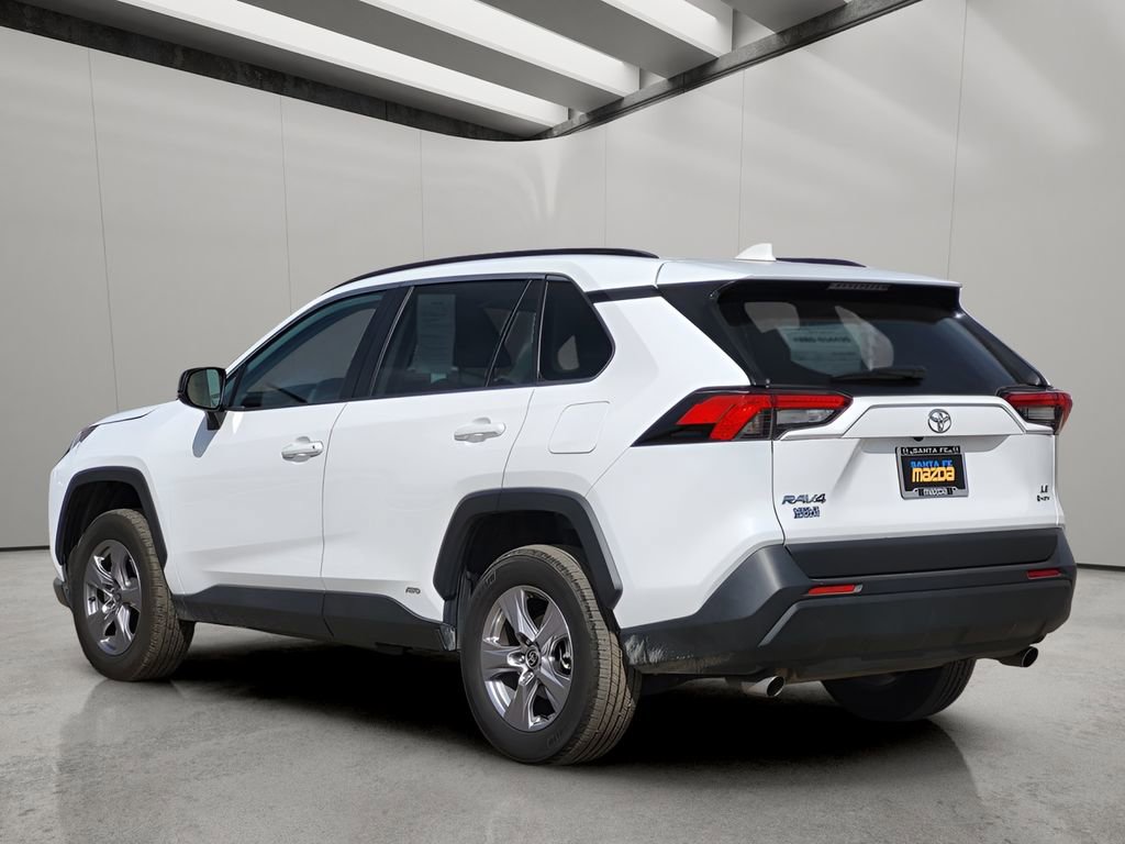 Used 2025 Toyota RAV4 LE AWD/4WD image 3