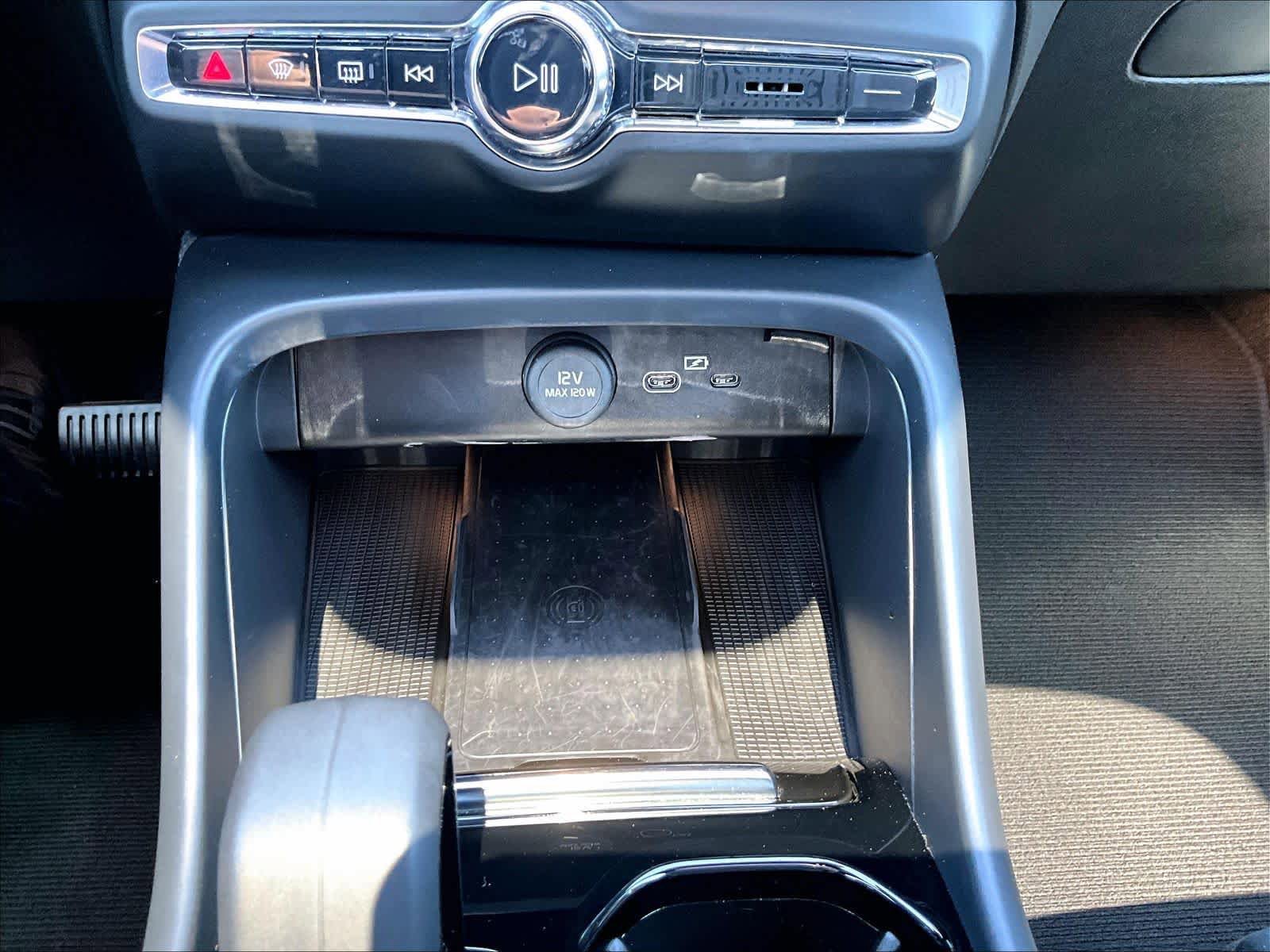 Used 2023 Volvo C40 P8 Recharge Plus AWD/4WD image 37