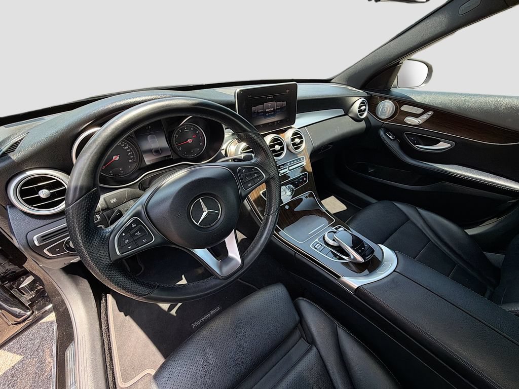 Used 2018 Mercedes-Benz C 300 4MATIC Sedan image 9