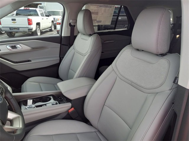 New 2026 Ford Explorer Active image 13
