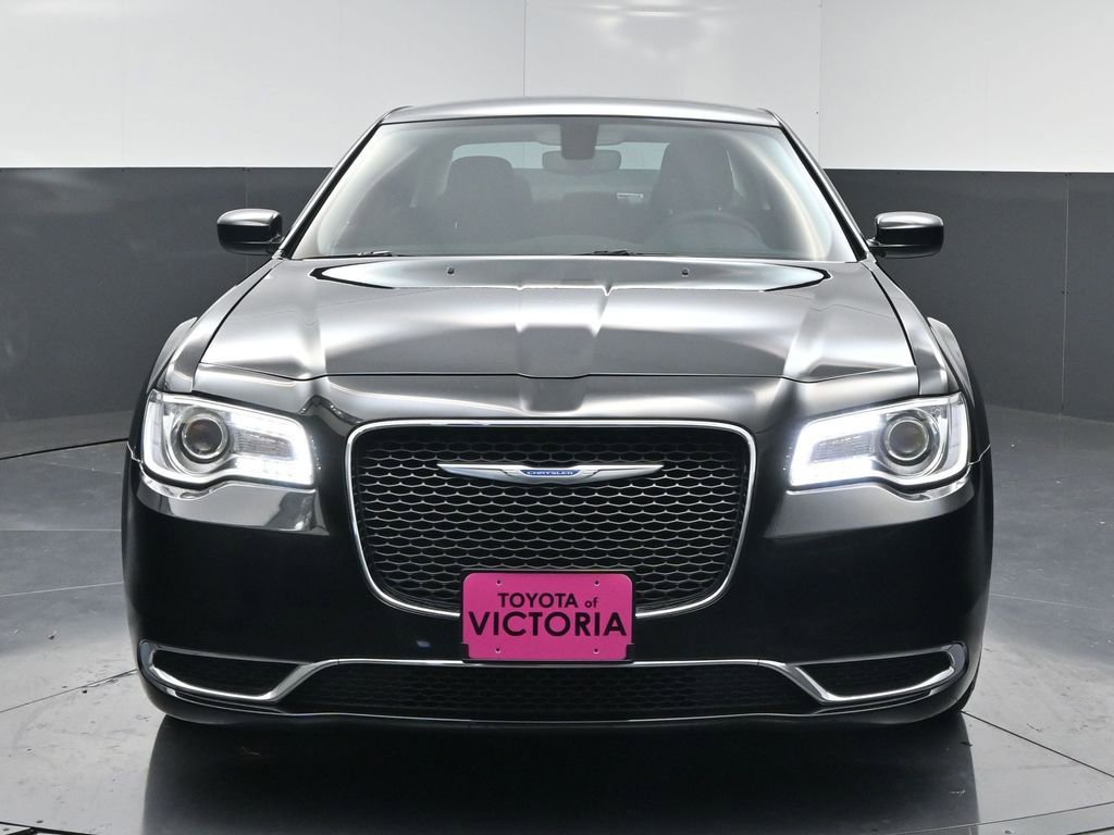 Used 2023 Chrysler 300 Touring image 17
