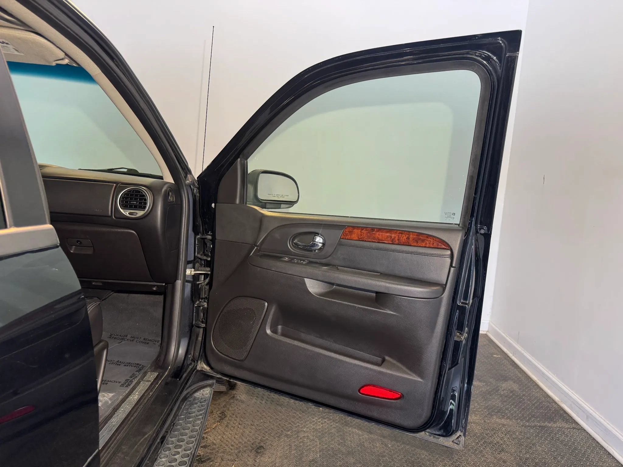 Used 2007 GMC Envoy Denali AWD/4WD image 21