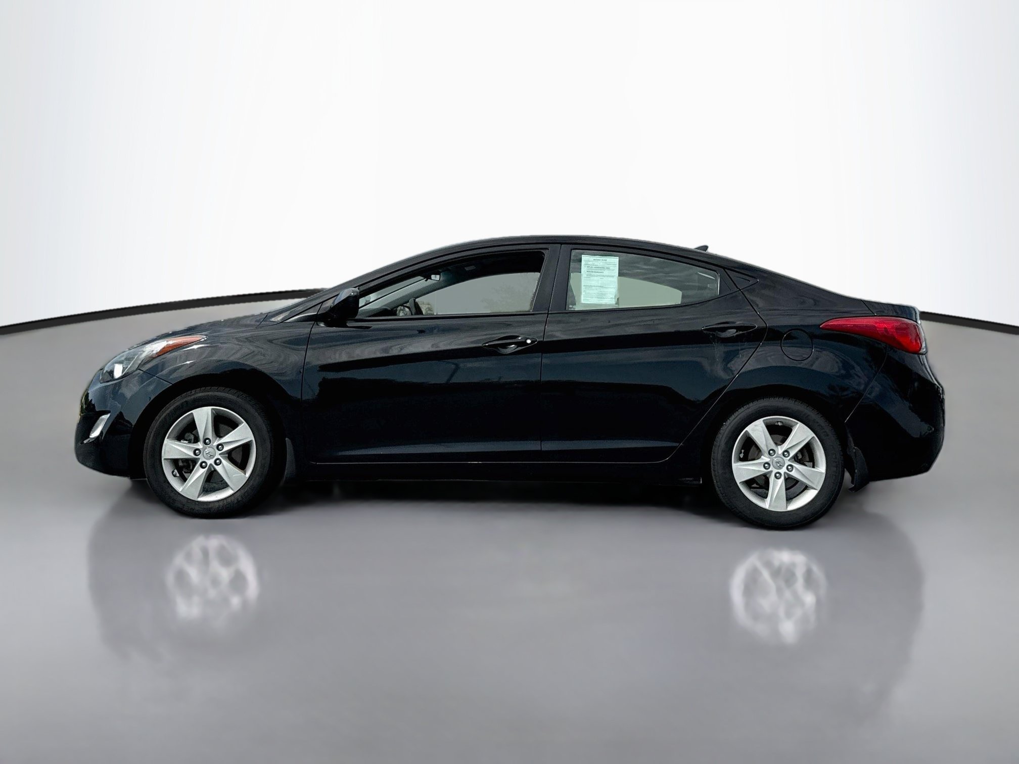 Used 2013 Hyundai Elantra GLS w/ Preferred Pkg FWD image 4