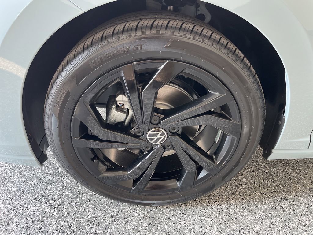 New 2026 Volkswagen Jetta SE image 9