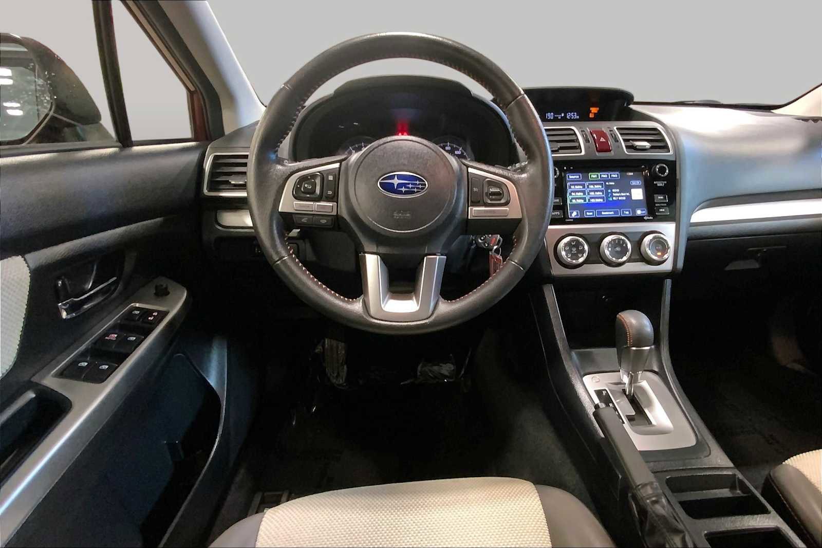 Used 2017 Subaru Crosstrek 2.0i Premium w/ Moonroof Package AWD/4WD image 6